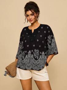 Travachic 大码女式休闲V领花卉印花短袖套头衫，适合夏季和秋季 - 黑色 - 查看 5