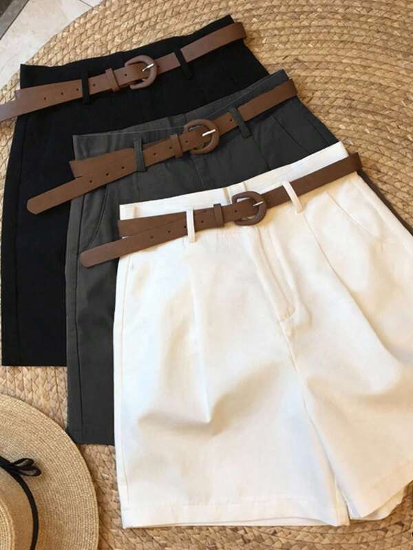 SHEIN Plus Size Women's Black & White Plaid Casual Shorts, Suitable For Commuting, Office, Leisure And Outdoor Activities (Belt Not Included)