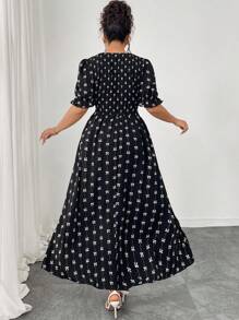 Modelyn Vestido de manga corta con cuello redondo y estampado de mariposa para tallas grandes - Negro - Ver 2