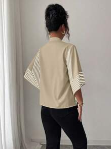 Elenzga 立领数码印花几何线条图案，不对称袖法式优雅衬衫，适合春夏度假 - 卡其色 - 查看 2