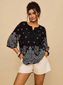 Travachic 大码女式休闲V领花卉印花短袖套头衫，适合夏季和秋季 - 黑色 - 查看 4