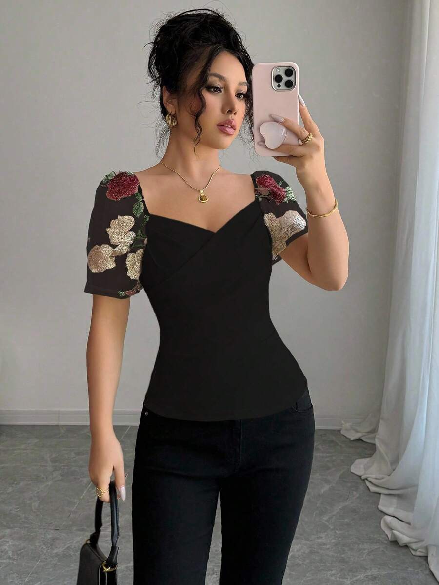 Rafferiza 方领泡泡袖刺绣花卉女式衬衫 - 黑色 - 查看 1