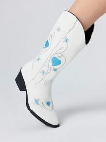 ROMWE Goth 女式暗摇滚朋克哥特靴，白色心形刺绣 V 形蝴蝶西部及膝靴，女士粗跟中筒靴 - 白色 - 查看 3