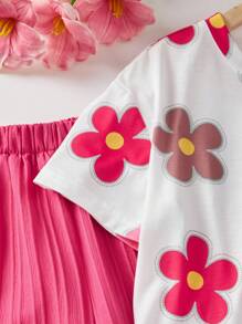 SHEIN 2pcs/Set Girls' Floral All-Over Print T-Shirt And High Waist Textured Wide Leg Pants Set - Hot Pink - View 4