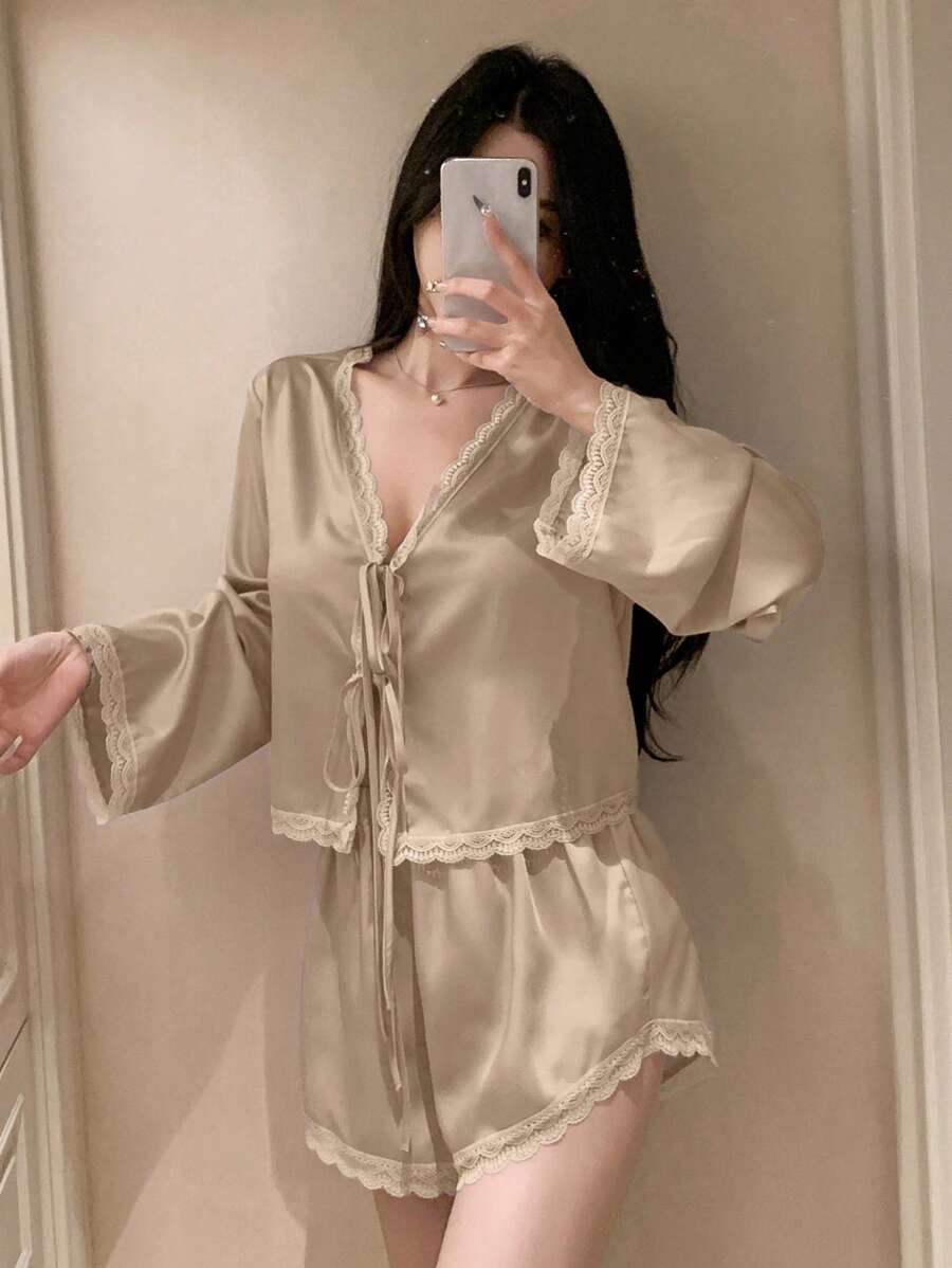 DAZY 浪漫蕾丝拼布缎面系带上衣和超短睡裤女士睡衣套装,秋季服装 - 駝色 - 查看 1