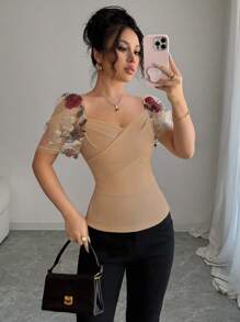 Rafferiza Blusa bordada con cuello cuadrado y mangas abullonadas para mujeres - Caqui - Ver 4