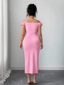 Celure Robe ajustée élégante et urbaine pour grandes tailles, avec épaules dénudées, ornements de perles et fleurs 3D. Marque : Bella, Elenzga