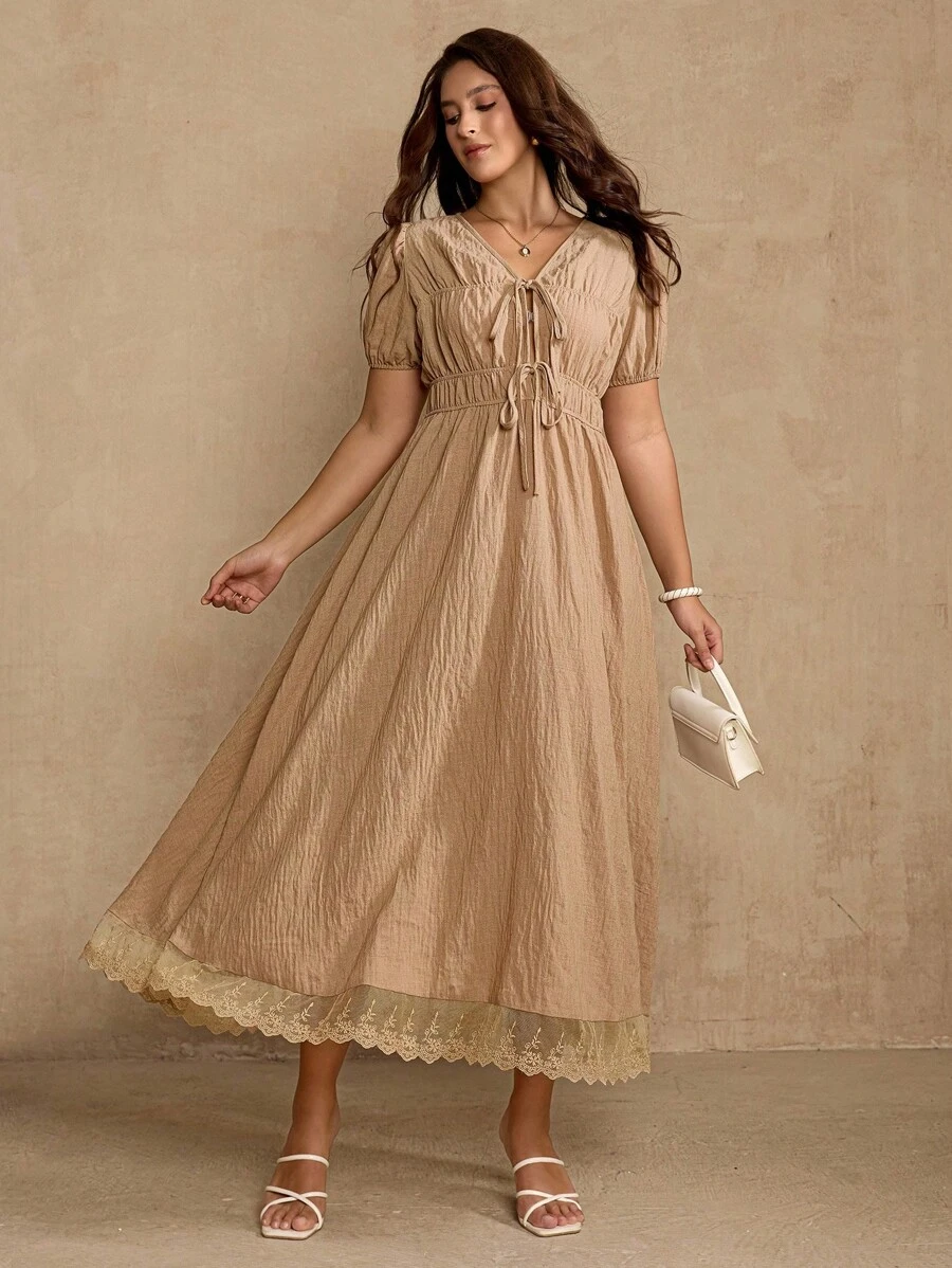 Roveilla 大码 V 领腰部褶皱 A 字形花卉拼布连衣裙 - 卡其色 - 查看 1