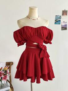 Soleia 女式夏季优雅露肩荷叶边褶饰扭花短款上衣和多层下摆迷你裙两件套套装 - 酒紅色 - 查看 8