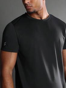 SUMWON 优质运动性能 T 恤，采用优质肌肉贴合设计，加强接缝，透气吸湿排汗面料，非常适合健身训练和跑步 - 黑色 - 查看 3