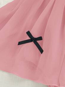 新生女宝宝可爱优雅夏季粉色蝴蝶结肩带连体衣 - 彩色 - 查看 3