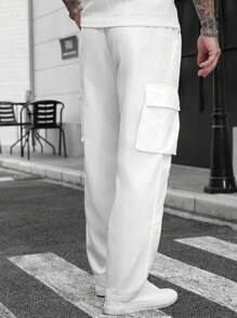 Manfinity CasualCool Pantaloni cargo casual da uomo di colore bianco, pantaloni cargo bianchi da uomo, pantaloni jogger bianchi da uomo. Pantaloni casual da uomo con vita con coulisse e gamba dritta, tasche laterali, tinta unita, adatti per l'autunno e le vacanze - Bianco - Visualizzare 2