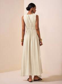 Zivah 2025 春夏新品 音乐节、复活节、圣帕特里克节、西部风、游牧风、生日派对、毕业典礼、学院风、学生风、日常休闲、基础百搭、休闲、邮轮旅行、海滩、日光浴、网络热卖、街头潮流、婚礼宾客波西米亚风、通勤、早午餐、机场、棕色细肩带 V 领无袖木质纽扣装饰褶饰腰部长裙 - 杏色 - 查看 2