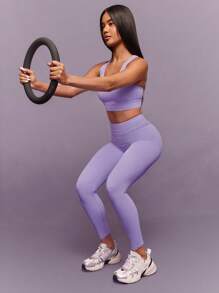 GLOWMODE خزان رياضي ذو رقبة على شكل V وظهر سباق من FeatherFit™-Sculpt، دعم متوسط للتمارين والجيم