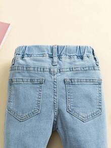 SHEIN 女婴牛仔裤，可爱休闲浅蓝色水洗白色心形印花弹力修身日常休闲女童牛仔裤，新款心形印花女童牛仔裤 - 淺色水洗藍 - 查看 6