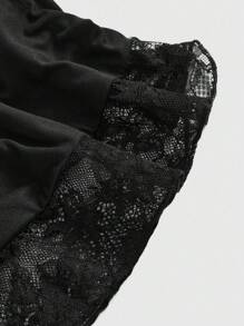 ROMWE Áo crop top ren tương phản gợi cảm Gothic Y2K có họa tiết chữ thập và eo nhún, Halloween - màu đen - Xem 4