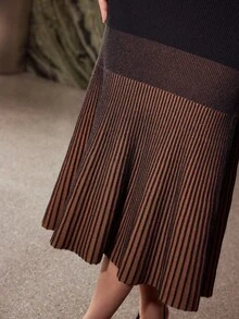 MOTF PREMIUM 圆领鱼尾渐变修身针织连衣裙，秋冬 - 黑色 - 查看 3