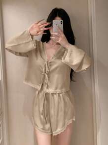 DAZY 浪漫蕾丝拼布缎面系带上衣和超短睡裤女士睡衣套装，秋季服装 - 駝色 - 查看 5