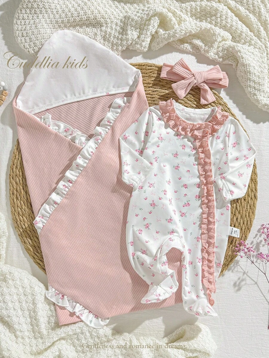 SHEIN Vintaside Kids 3 قطع مجموعة ملابس أنيقة لطفل حديث الولادة بنين / بنات، من قماش الحرير الأبيض الناعم والمريح: بدلة طويلة الأكمام مطبوعة بزهور + بطانية ملفوفة بتأبيرات + ربطة رأس بفيونكة - أبيض - مشاهدة 1