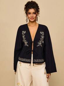 SHEIN TRVLCHIC 大码度假雪纺复古印花长袖前系带宽松短款黑色花卉刺绣假日休闲衬衫，适合女士秋季 - 黑色 - 查看 6