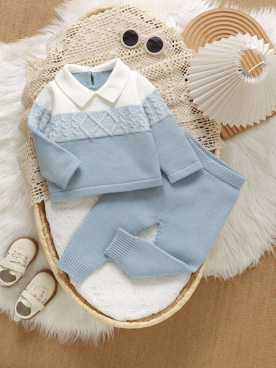 SHEIN 两件套绅士风毛衣套装，翻领套头毛衣和休闲裤针织男婴套装，男婴蓝色针织套装，蓝色针织婴儿套装，男婴两件套针织套装，男婴麻花针织毛衣套装，男婴两件套针织套装，男婴麻花针织套装，蓝色男婴毛衣套装，针织男婴蓝色套装，男婴针织套装，男婴长袖针织套装，蓝色两件套婴儿套装，男婴针织毛衣套装，男婴两件套套装，男婴长袖套装，秋冬季 - 藍色 - 查看 1