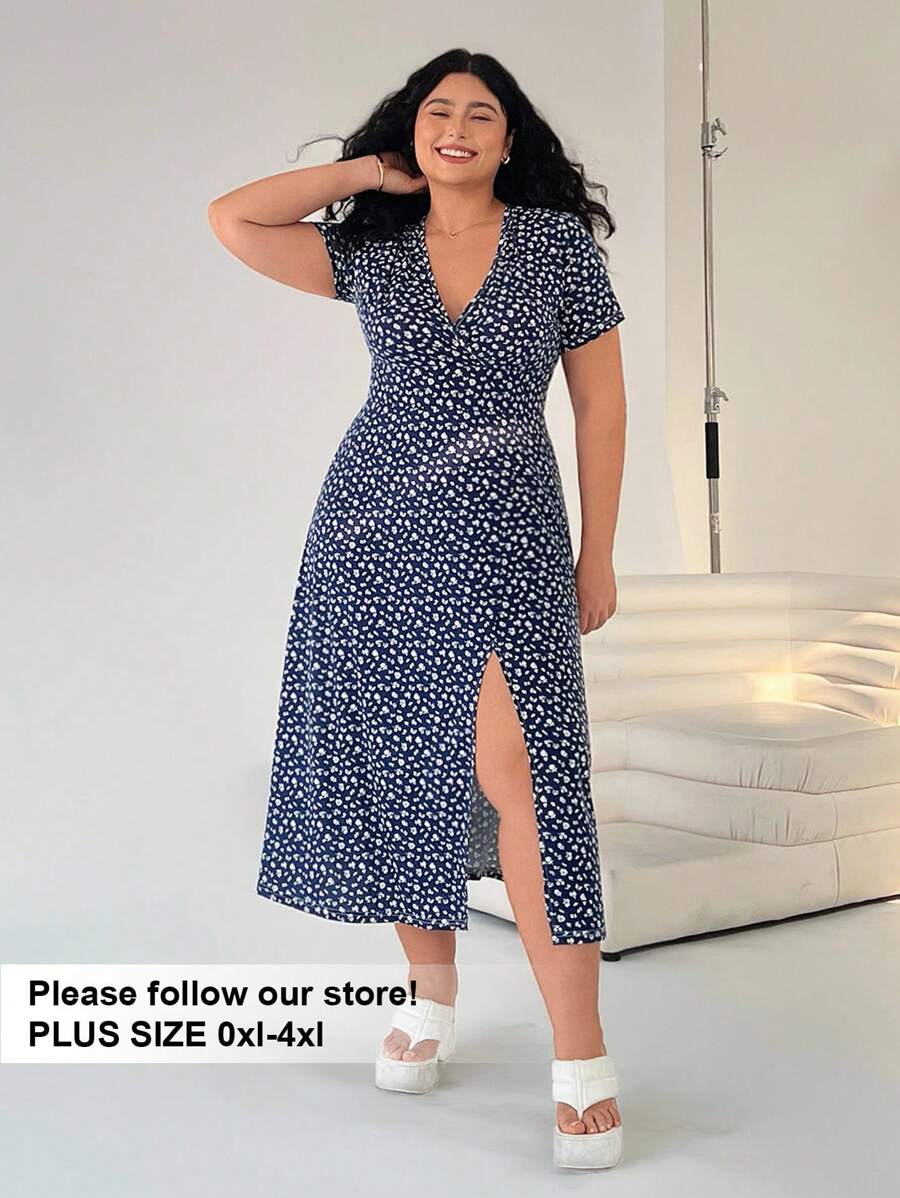 Solflare Plus Size Ditsy Floral V-Neck Casual Mini Dress, Minimalist & Fashionable For Daily Wear For Summer,Beach Dress Sundress,Holiday Outfits Boho