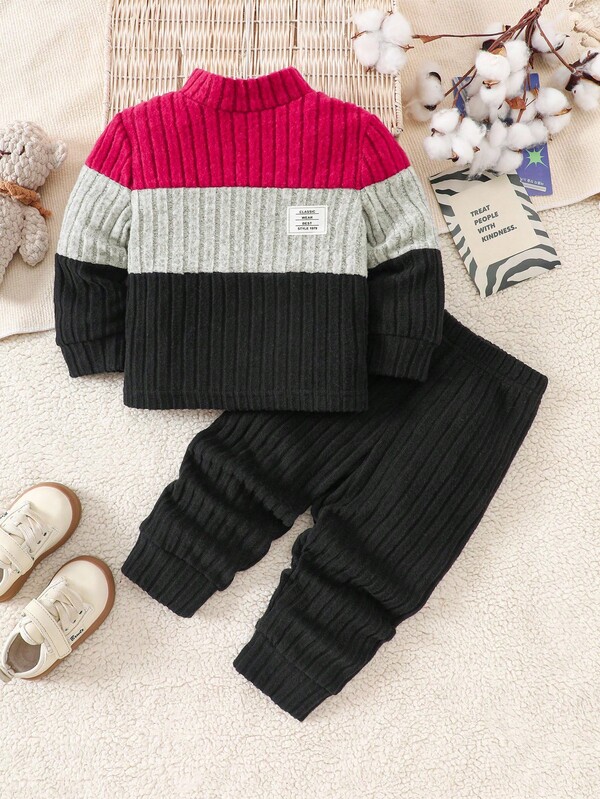 SHEIN 男婴休闲日常撞色领字母印花套头连帽衫和裤子套装，秋冬