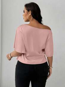 Maweii 大码女式性感不对称肩部荷叶边短袖优雅休闲衬衫，面料舒适，适合春、夏、秋季日常穿着及通勤。 - 藕粉色 - 查看 2