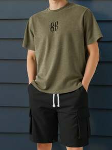 SHEIN Tween Boys 简约纯色迷你字母撞色灰色短袖 T 恤和米色工装短裤套装，休闲校园舒适时尚百搭柔软面料适合春夏季日常穿着、上学、旅行、户外运动 - 軍綠色 - 查看 2