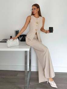 Siren Gaze 女式不对称金属扣装饰西装套装、无袖背心和阔腿裤两件套 - 杏色 - 查看 4