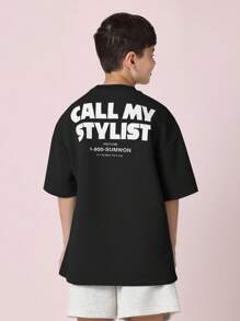 SUMWON T-shirt casual a maniche corte con grafica di , "Call My Stylist", collezione urban fashion, stampa sul retro con dettagli del numero di assistenza - nero - Visualizzare 1