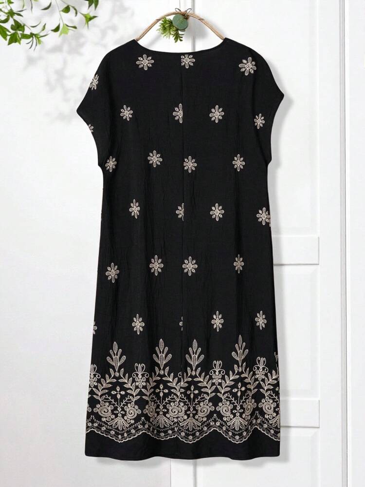 Plus Size Vacation Loose Floral Embroidered Dress,Vacation Outfits Woman,Beach Dress Sundress,Holiday Outfits Boho