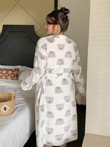 Dazy Plus 卡通图案花卉保暖V领宽松系带长睡袍，大码女式睡衣，秋冬季保暖款 - 白色 - 查看 2