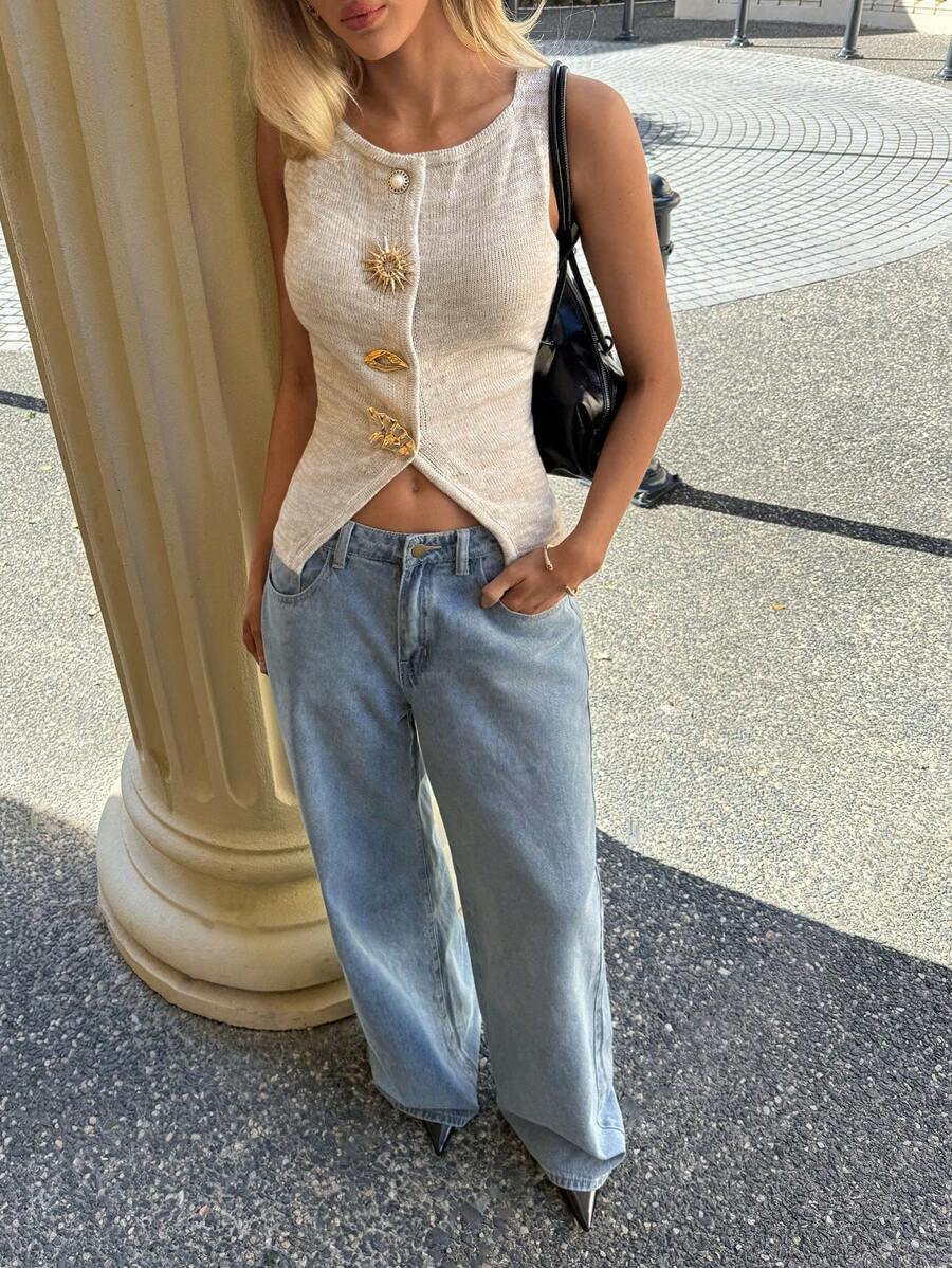 Siren Gaze 女士不对称金属纽扣装饰设计休闲无袖针织上衣，无袖毛衣，单扣前开襟毛衣，适合秋季单穿，冬季叠穿毛衣，绒面质感适中厚度保暖毛衣面料，修身腰线剪裁，简约时尚休闲日常通勤，复古女装，教师女装，返校季夏季棕色 - 卡其色 - 查看 1