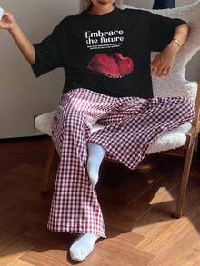 DAZY 女士休闲字母印花宽松 T 恤上衣和格子直筒睡裤睡衣套装 - 黑色 - 查看 4