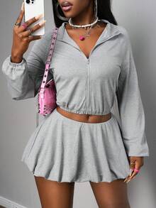 Slaydiva Bộ đồ hai mảnh nữ mùa hè và thu 2025 mới màu xám nhạt rộng rãi tay dài có khóa kéo ngắn + chân váy mini họa tiết nụ hoa, du lịch, du lịch hàng ngày, tụ tập tiệc tùng, hẹn hò, trang phục ăn trưa, trang phục du lịch sân bay, trở lại trường, tốt nghiệp, thường ngày-B - Màu Xám nhạt - Xem 3