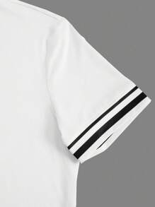 Manfinity Homme 男士字母条纹圆领短袖休闲T恤和抽绳腰短裤套装 - 彩色 - 查看 3