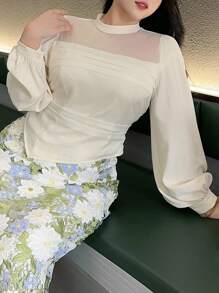 Dazy Plus Blusa de mujer talla grande con contraste de color, cuello alto de malla, manga farol, ropa de mujer de otoño, blusa de manga larga