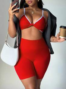 Easithlete Bộ đồ thể thao liền mạch màu đỏ cỡ lớn dành cho nữ, gồm áo ba lỗ hở lưng và quần short thể thao 3 inch - Phù hợp để mặc hàng ngày, hoạt động ngoài trời, thường ngày và phong cách đường phố. Bộ đồ tập luyện dành cho nữ - Đỏ - Xem 2