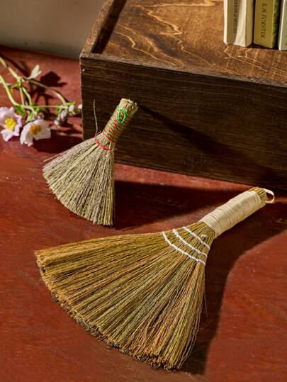 Cirelle Mini vassoura de mão de palha de trigo natural 1 peça – varredor de pó com cerdas macias para sofá, mesa, escrivaninha, limpeza de carpetes – ferramenta de limpeza para casa, escritório e cozinha