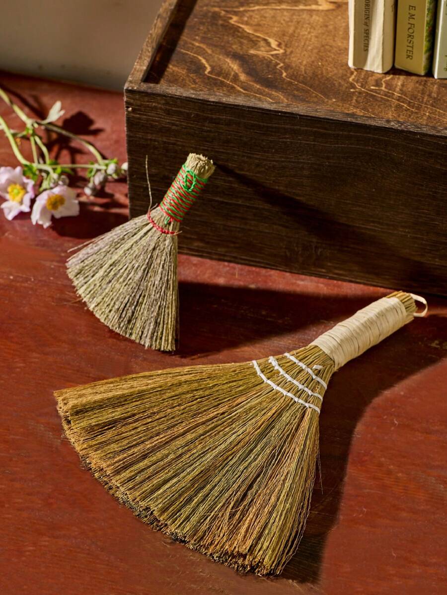 Cirelle 1PC Mini Natural Wheat Straw Handheld Broom – Soft Bristles Dust Sweeper For Sofa, Table, Desk, Carpet Cleaning – Home, Office, Kitchen Cleaning Tool - Brown - View 1