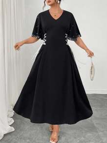 Modelyn Vestido plus size feminino de malha gradiente com decote em V e amarração lateral, corte A, adequado para passeios e encontros no outono - Preto - Ver 5