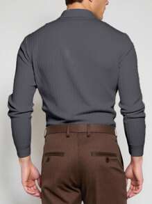 Manfinity Homme Áo thun polo nam tay dài màu trơn thường ngày đi làm Áo thun polo nam tay dài Áo thun polo nam có gân, Áo thun polo nam tay ngắn màu trơn, thường ngày & thời trang, phù hợp cho mùa thu Áo thun polo nam Áo thun polo nam Quần áo nam Áo thun polo nam, Áo thun polo nam tay ngắn dệt kim jacquard họa tiết hình học cao cấp, chặn màu, áo chơi golf, áo thun polo, mùa thu - Xám - Xem 2