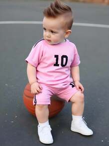 SHEIN 男婴幼儿新生儿 0-3 岁休闲运动足球服上衣 + 短裤套装，迈阿密队插肩袖运动服 - 粉色 - 查看 7