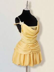 SHEIN ICON 2 件套女士蕾丝蝴蝶刺绣上衣和泡泡下摆短裙，合身 - 黃色 - 查看 6