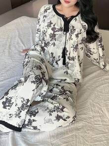 Dazy Plus Locker geschnittener Pyjama-Set mit Blume Muster und farblich abgesetzten Patchwork-Elementen, Nachtwäsche für Damen in Große Größen, Outfits, Herbstmode