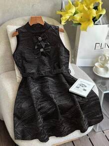 Modelyn Vestido midi con textura en la cintura y estampado floral para mujer - Negro - Ver 2