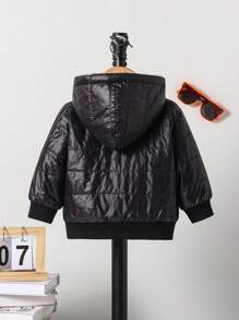 SHEIN Playful Pals 1件婴儿男童字母拼接细节泰迪绒内衬毛绒全拉链外套，冬季保暖外套，带口袋和帽子（6个月-3岁），适合户外、日常穿着、旅行，可爱男童秋冬服装，男童街头风冬季外套，男童冬季服装，男童套装，男童绗缝外套，男童冬季外套，男童外套，男童冬季大衣，男童冬季外套，男童黑色外套