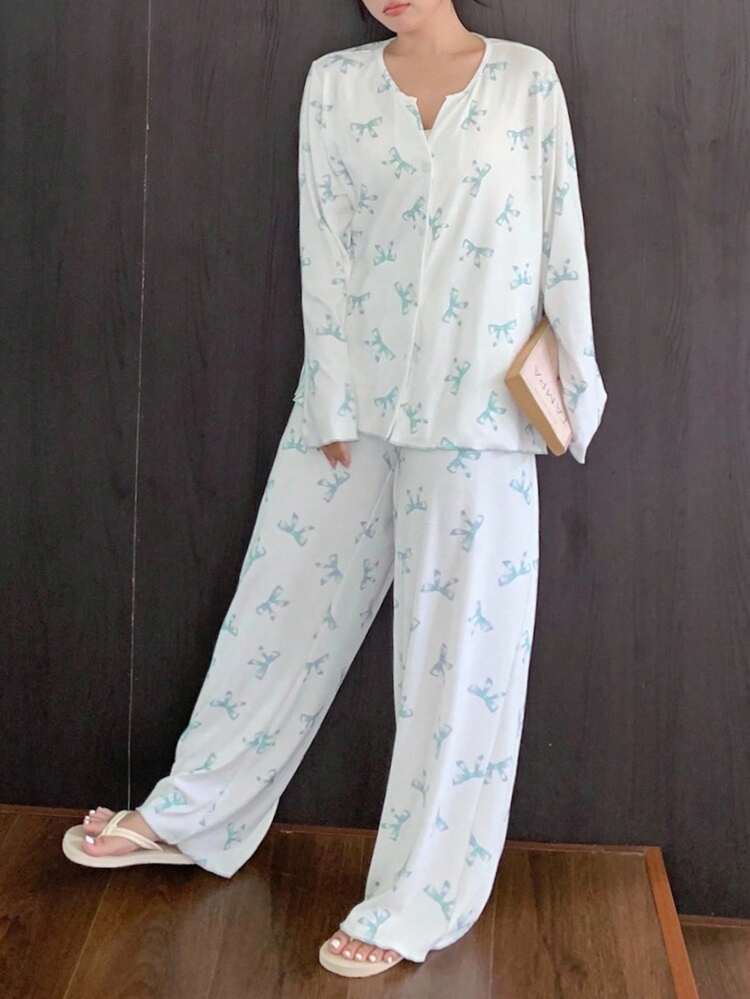 Dazy Plus Bowknot Floral Print Loose Long Sleeve Top & Pants Pajama Set, Casual Sleepwear For Women Plus Size, Fall Clothes