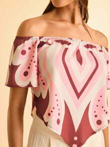 CAJUNI Damen Urlaubs Rot & Pink Blumen Muster Off-Shoulder Gerafftes Kurzarm V-Saum Sommer Urlaubs Strand Party Lässig Crop Top - Verschiedenfarbig - Übersicht 5